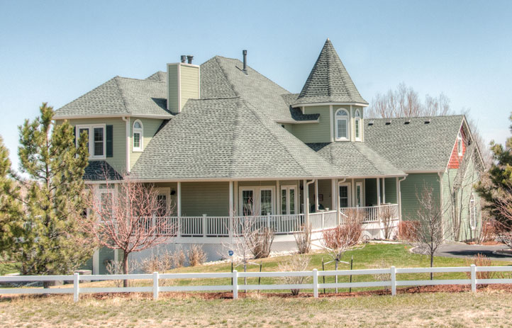 large home in Colorado with many roof angles gets a new roof Advanced Exteriors Denver